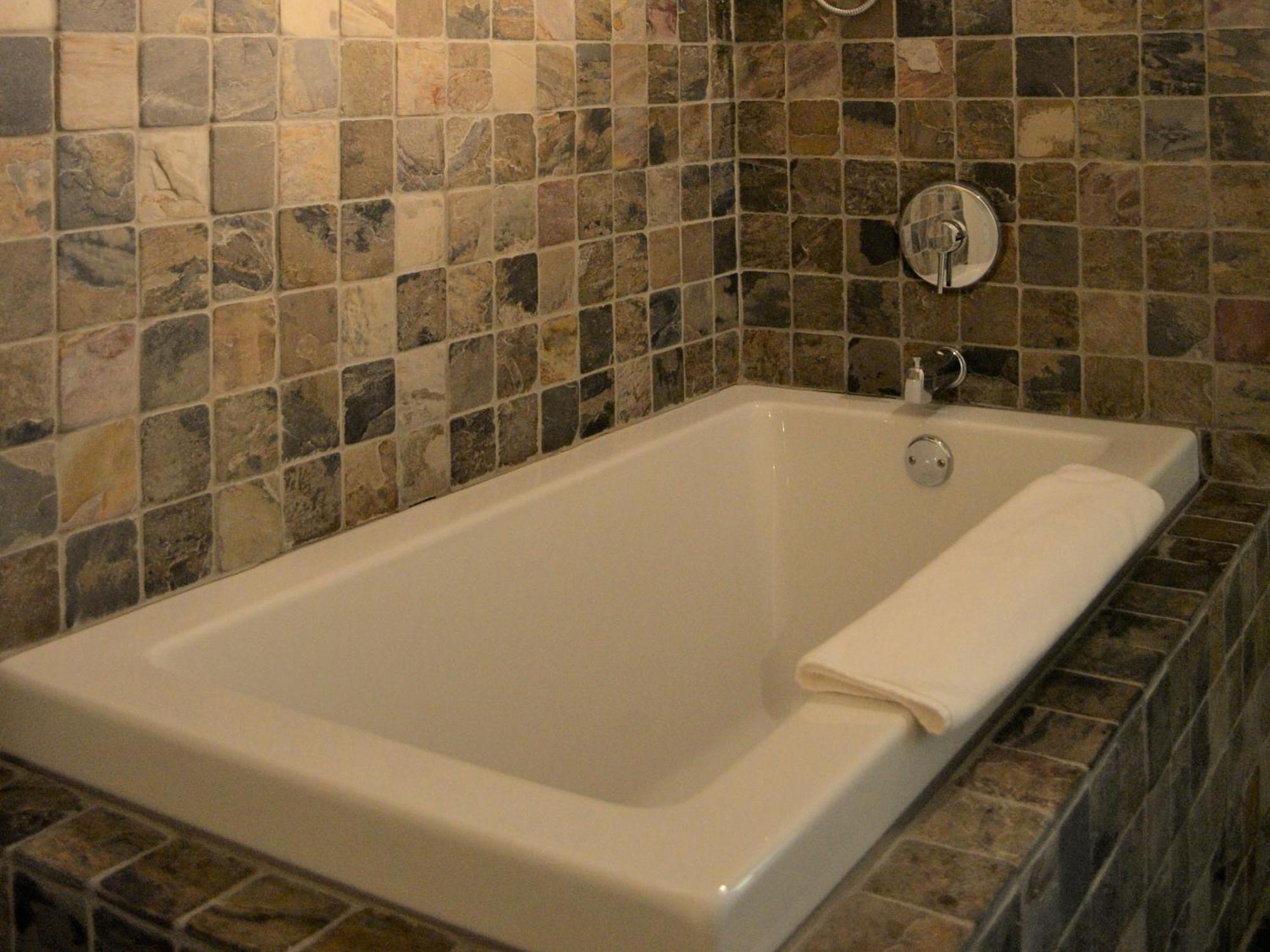 Éco Spa Highland Grenville-Sur-La-Rouge Habitación foto