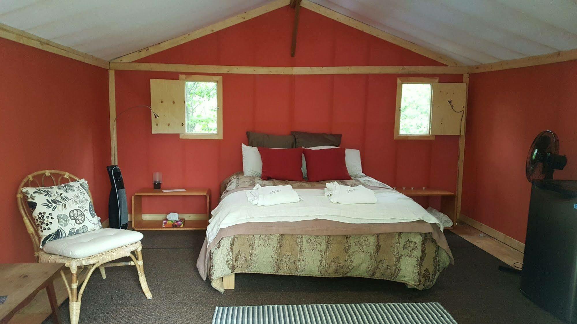 Éco Spa Highland Grenville-Sur-La-Rouge Exterior foto